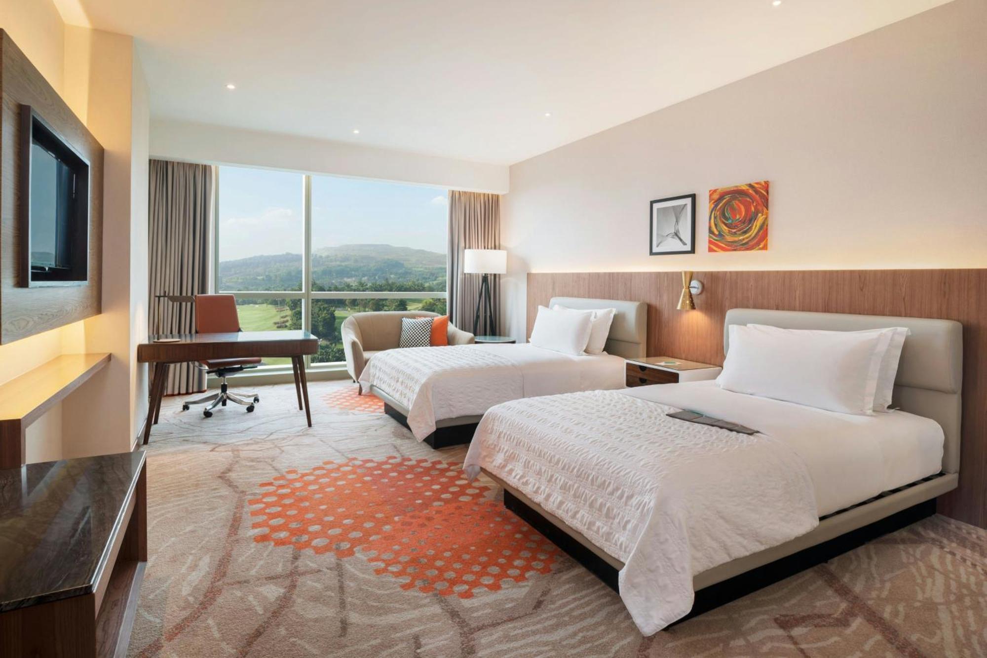 Le Meridien Hotel 5*