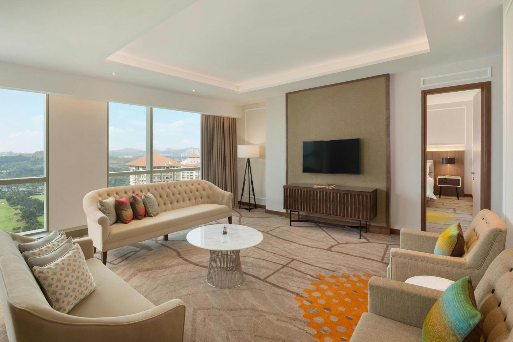 Le Meridien Hotel