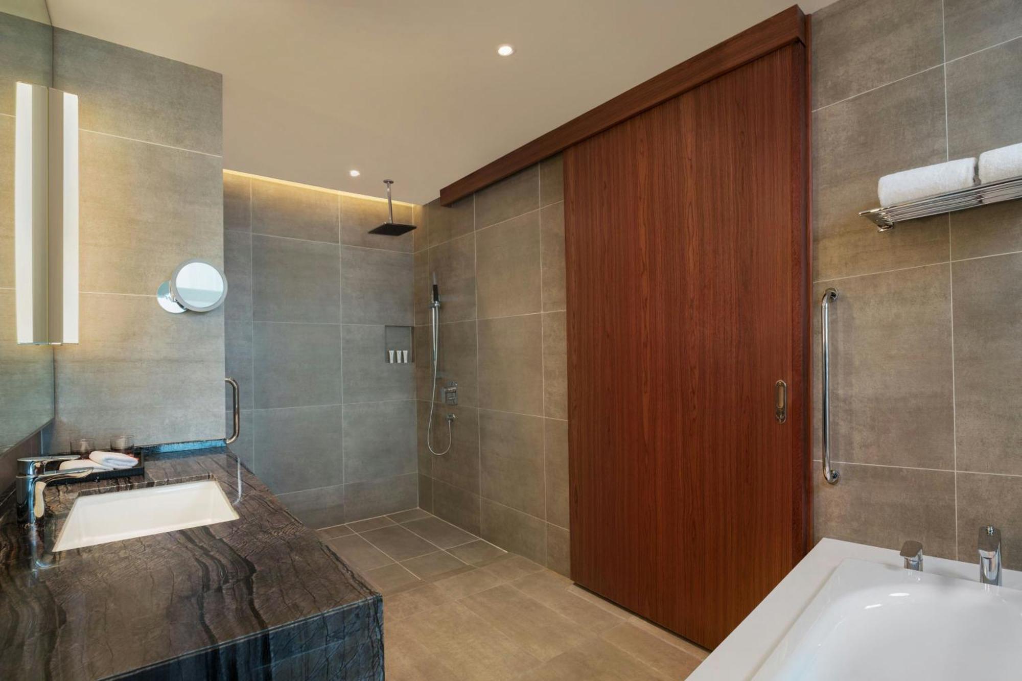 Le Meridien 5*